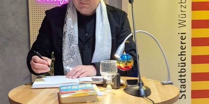 “Disko” in der Bücherei – Till Raether zu Gast bei uns! “Disko” in der Bücherei – Till Raether zu Gast bei uns!